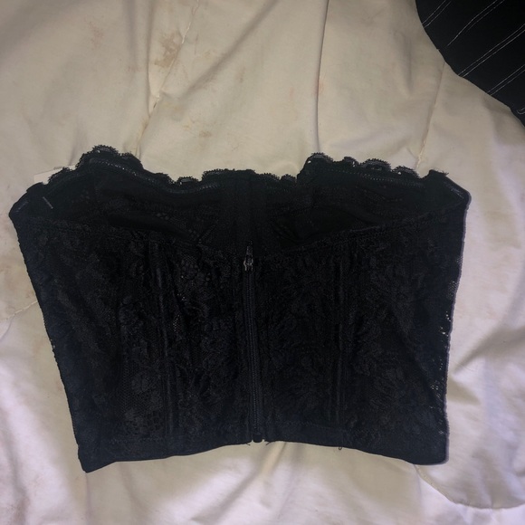 Black corset lace top - Picture 3 of 3